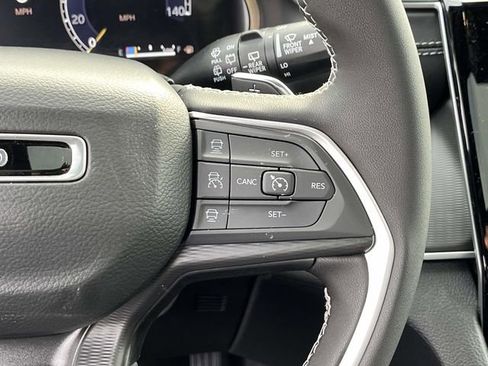 New 2025 Jeep Grand Cherokee 4WD image 24