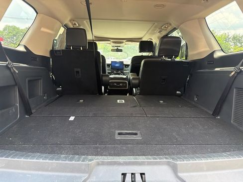 Used 2023 Ford Expedition XLT AWD/4WD image 7