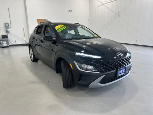 Used 2023 Hyundai Kona SEL AWD/4WD image 3