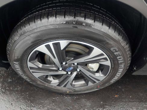 Certified 2025 Subaru Crosstrek 2.0i Premium image 9