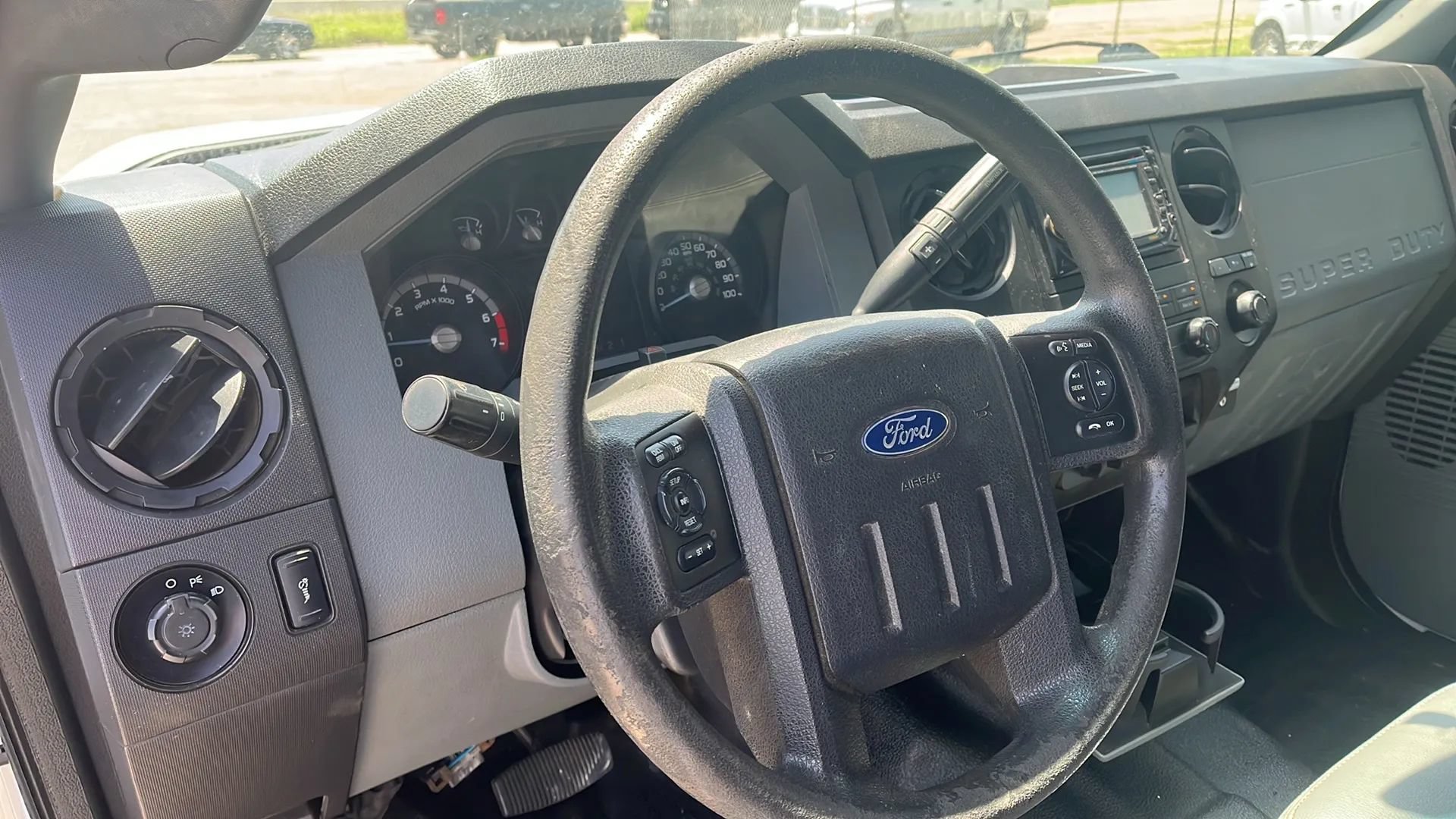 Used 2015 Ford F250 XL w/ Power Equipment Group RWD image 8