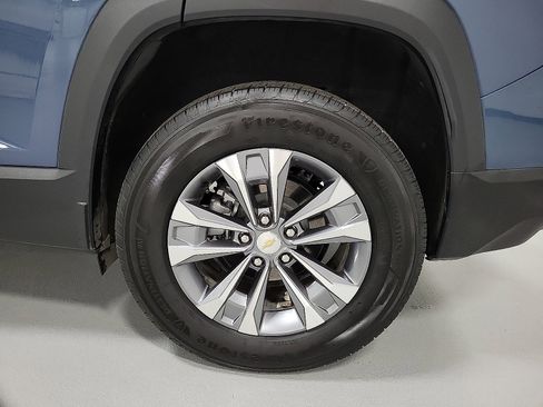 Used 2025 Chevrolet Equinox LT w/ Convenience Package II FWD image 8