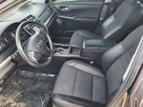 Used 2016 Toyota Camry SE image 16