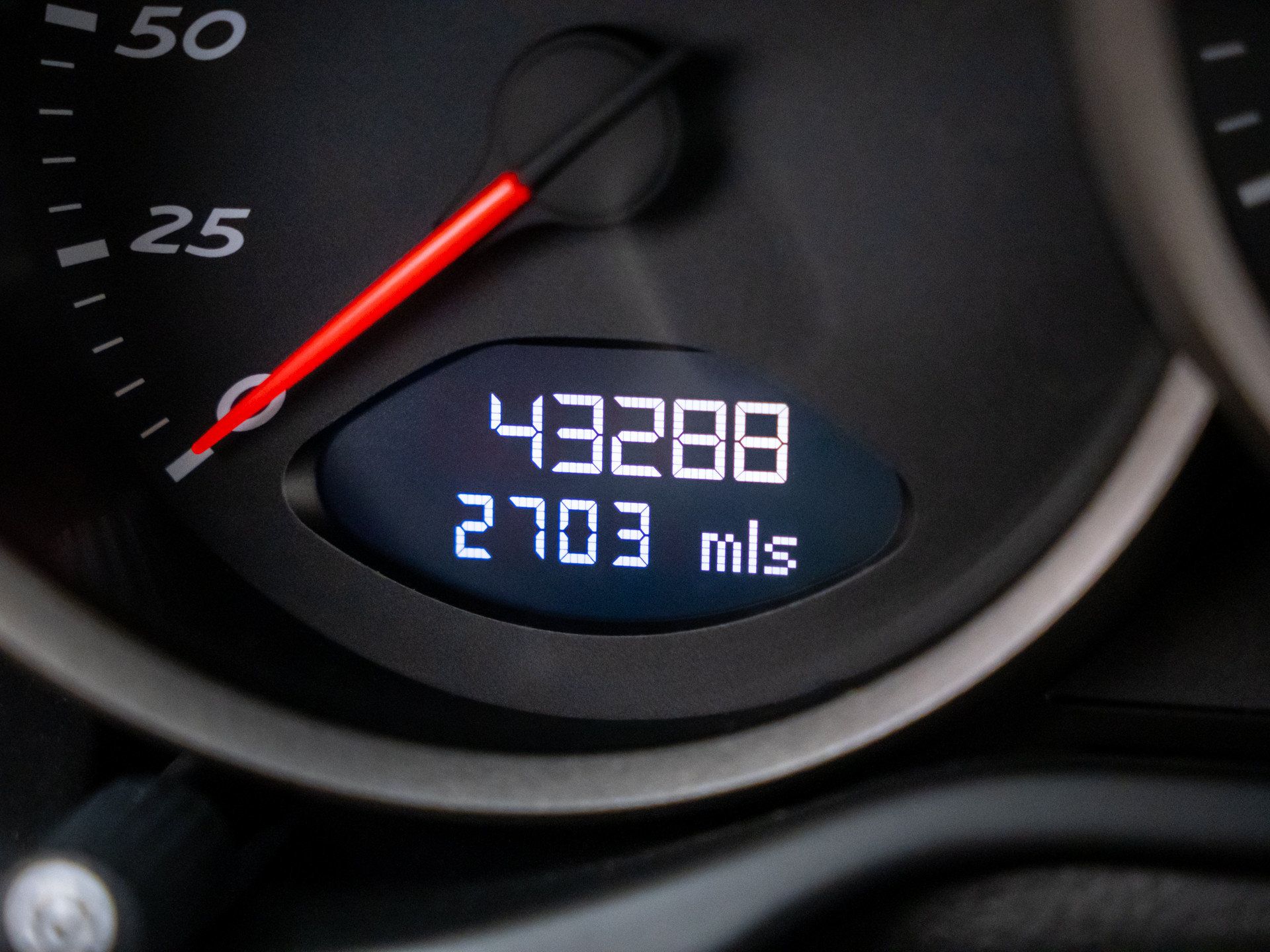 Used 2010 Porsche Cayman RWD image 17