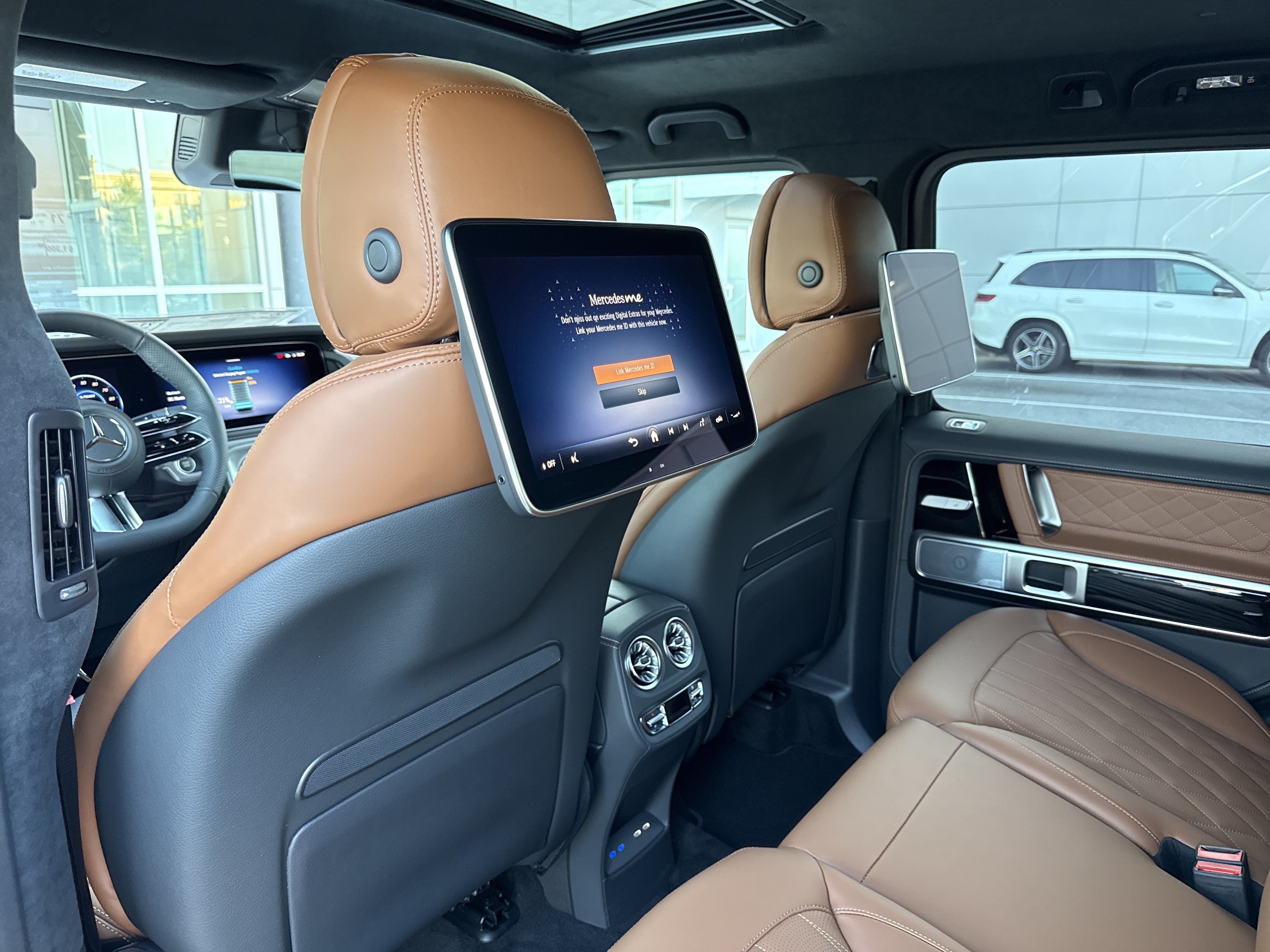 New 2027 Mercedes-Benz G 580 e image 31
