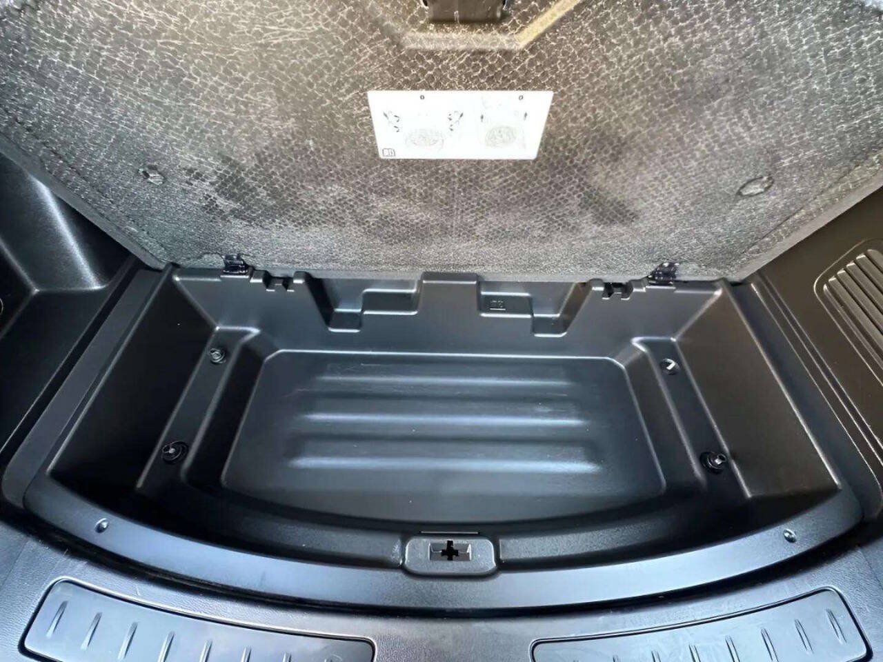Used 2020 Buick Enclave Essence w/ Sound and Sites Package AWD/4WD image 23