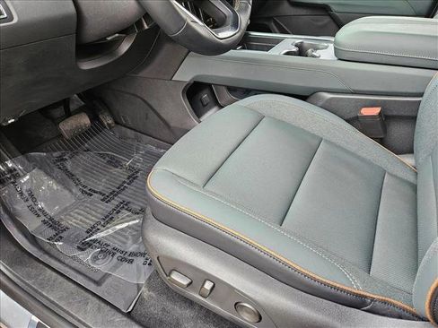 New 2026 GMC Acadia AT4 w/ Super Cruise Package AWD/4WD image 4