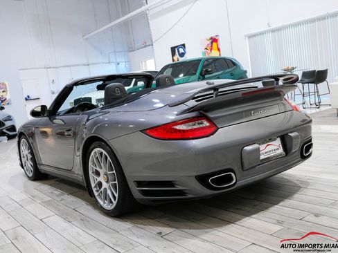 Used 2010 Porsche 911 Turbo image 15