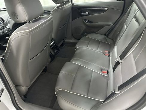 Used 2017 Chevrolet Impala Premier w/ Enhanced Convenience Package image 15