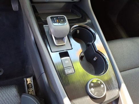 Used 2024 Nissan Rogue SV image 24