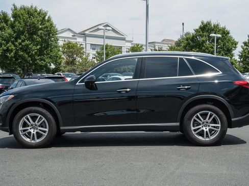 Used 2025 Mercedes-Benz GLC 300 4MATIC image 4