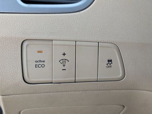 Used 2012 Hyundai Elantra Limited w/ Technology Pkg 5 image 20