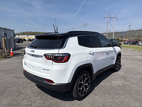 Used 2025 Jeep Compass Limited AWD/4WD image 6