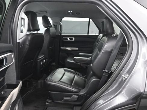 Certified 2021 Ford Explorer XLT w/ Equipment Group 202A AWD/4WD image 20