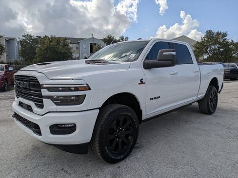 New 2026 RAM 2500 Laramie AWD/4WD image 7