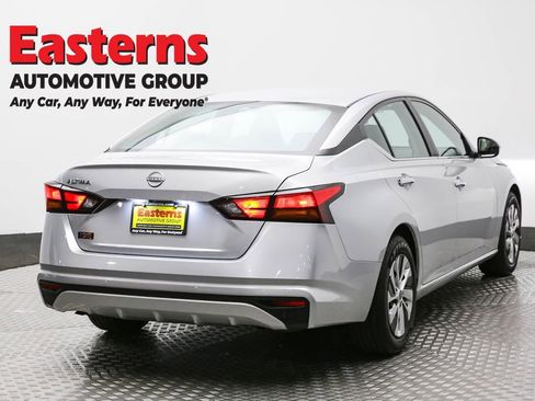 Used 2023 Nissan Altima 2.5 S image 5