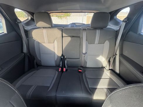 Used 2025 Chevrolet Blazer LT image 38