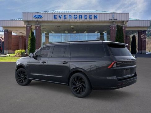 New 2025 Lincoln Navigator L Reserve w/ Jet Appearance Package image 4
