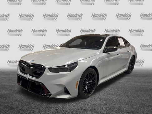 Used 2026 BMW M5 w/ Carbon Package AWD/4WD image 5