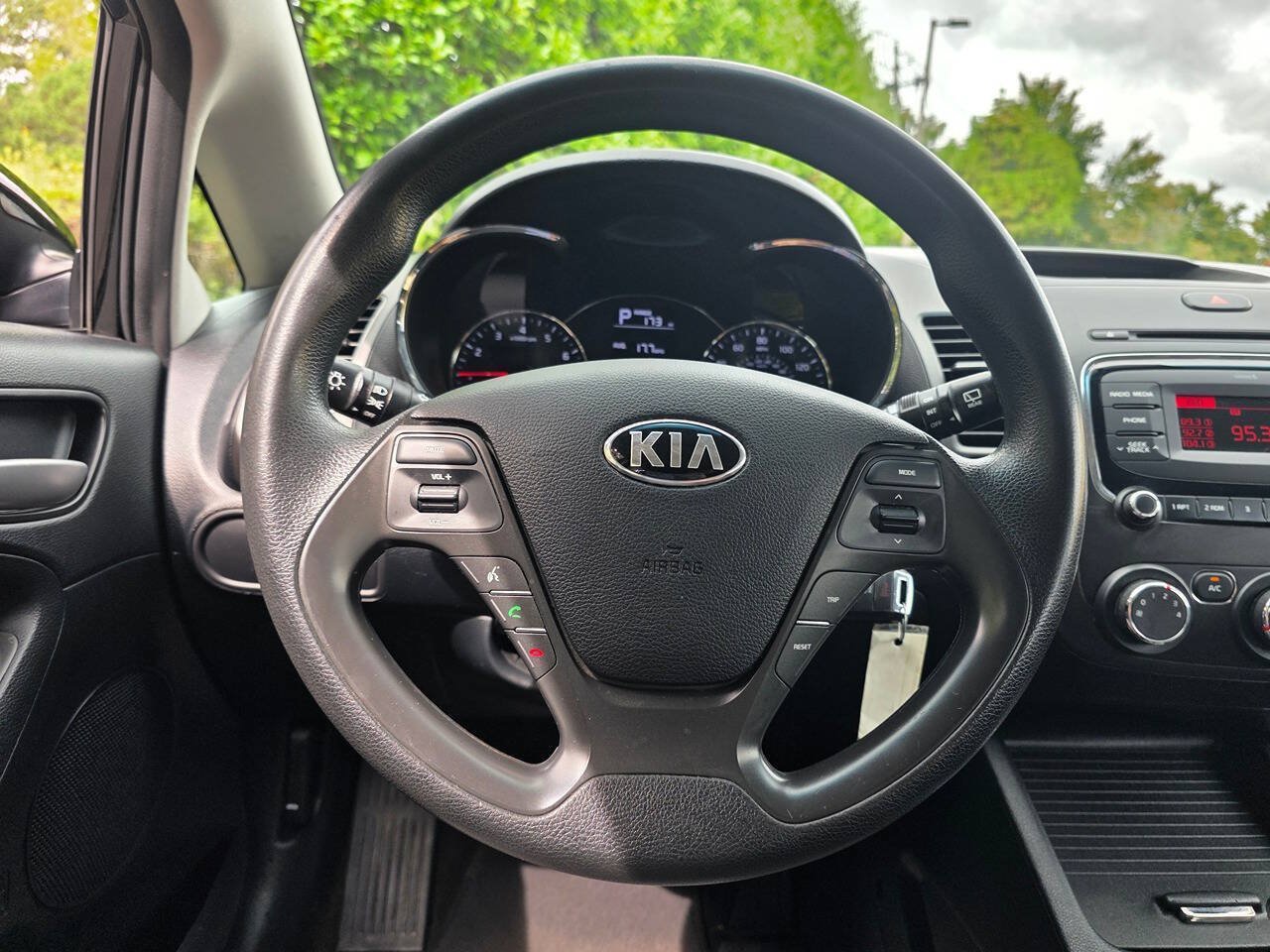 Used 2017 Kia Forte LX FWD image 18