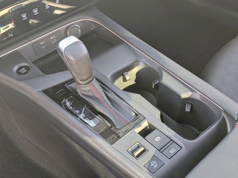 New 2026 Nissan Sentra SR w/ SR Premium Package FWD image 17