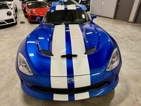Used 2013 SRT Viper GTS w/ GTS Laguna Interior Pkg image 14