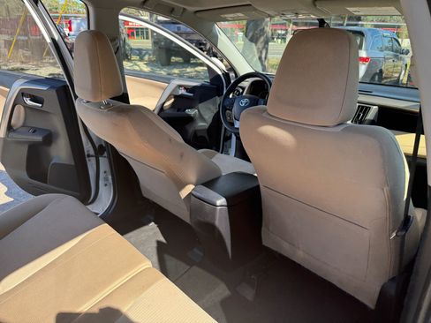 Used 2015 Toyota RAV4 XLE image 32
