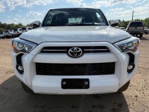 Used 2023 Toyota 4Runner SR5 Premium w/ SR5 Premium Package AWD/4WD image 9