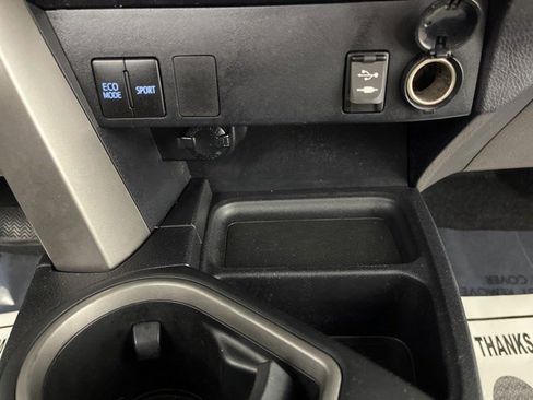 Used 2017 Toyota RAV4 LE FWD image 23
