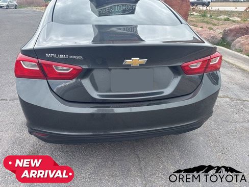 Used 2017 Chevrolet Malibu LS image 14