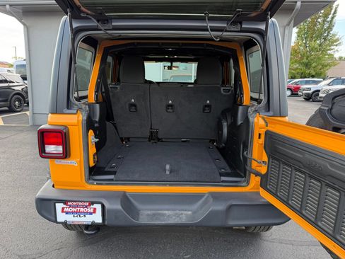 Used 2021 Jeep Wrangler Unlimited Sport AWD/4WD image 28