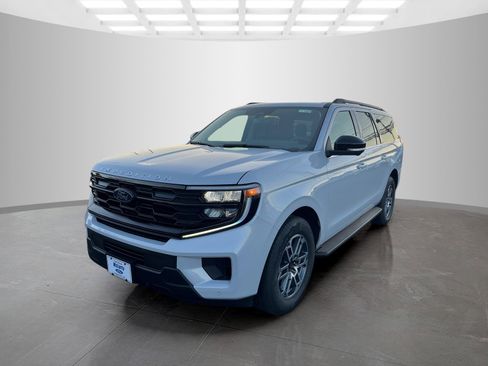 New 2025 Ford Expedition Max Active image 8