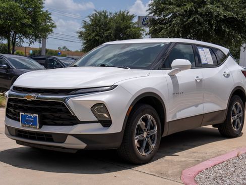 Used 2025 Chevrolet Blazer LT FWD image 8