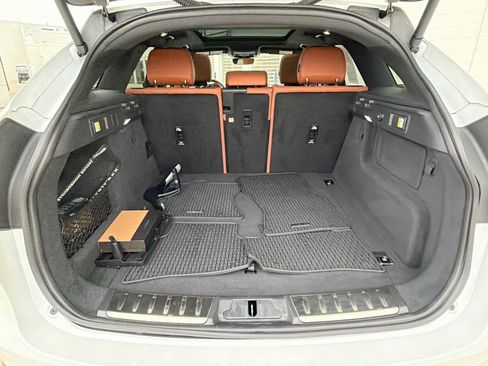 Certified 2025 Jaguar F-PACE R-Dynamic S AWD/4WD image 20