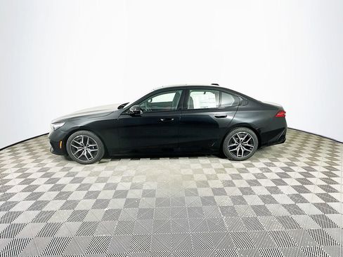 Used 2026 BMW i5 eDrive40 w/ M Sport Package AWD/4WD image 5