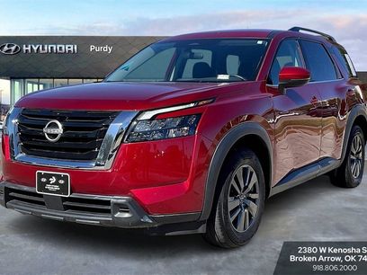 Used 2024 Nissan Pathfinder SV