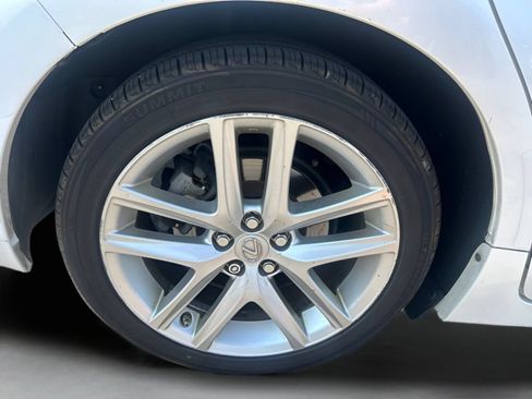 Used 2015 Lexus CT 200h FWD image 12
