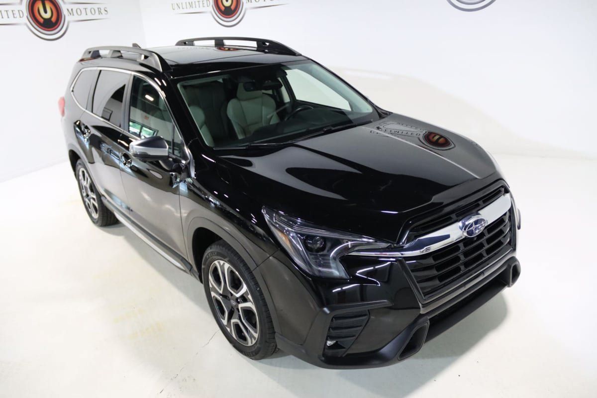 Used 2023 Subaru Ascent Limited w/ Technology Package AWD/4WD image 23