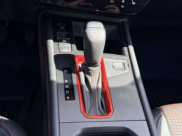 Used 2026 Nissan Kicks SR w/ Interior Electronics Package FWD image 22