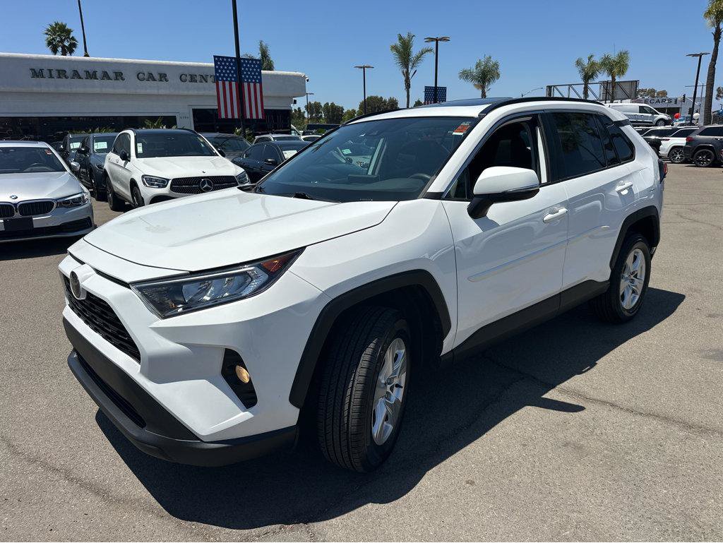 Used 2021 Toyota RAV4 XLE w/ Convenience Package FWD image 11