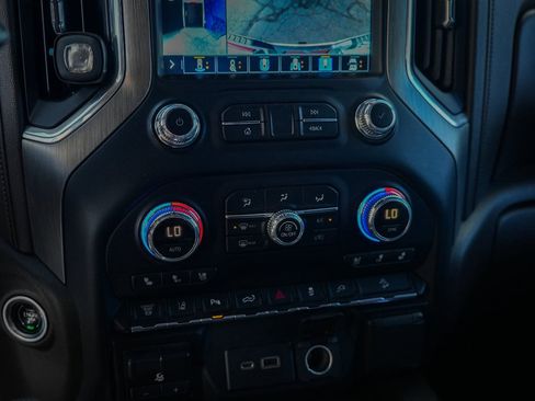 Used 2020 GMC Sierra 2500 Denali w/ Denali Ultimate Package image 26