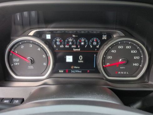 Used 2021 Chevrolet Silverado 1500 High Country w/ Technology Package image 12