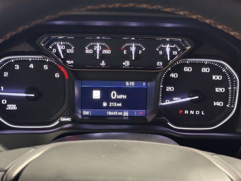 Used 2022 GMC Sierra 1500 AT4 w/ AT4 Premium Package AWD/4WD image 17