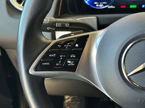 Certified 2024 Mercedes-Benz EQB 300 4MATIC image 31
