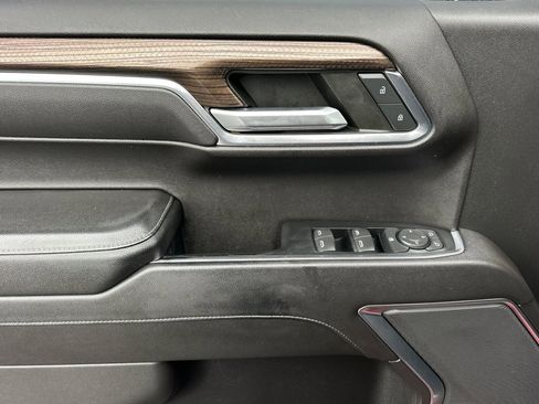 Used 2022 Chevrolet Silverado 1500 LT w/ Z71 Off-Road Package image 11