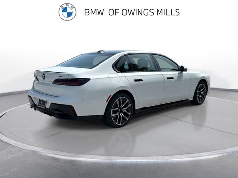 New 2026 BMW i7 xDrive60 AWD/4WD image 9