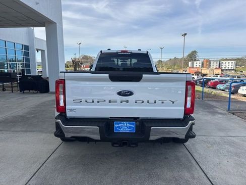 Used 2023 Ford F350 XLT image 6