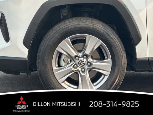Used 2022 Toyota RAV4 LE AWD/4WD image 29