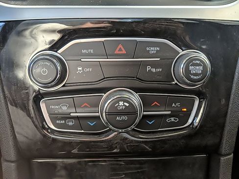 Used 2023 Chrysler 300 Touring L w/ Popular Equipment Group image 21