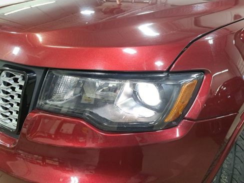 Used 2022 Jeep Grand Cherokee Laredo X AWD/4WD image 31